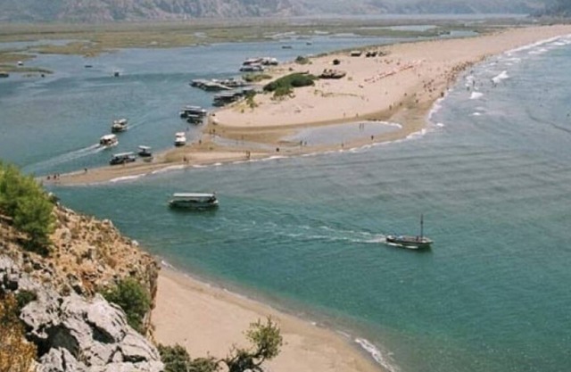 Fabulous 3 bedroom Apartment in Dalyan with pool