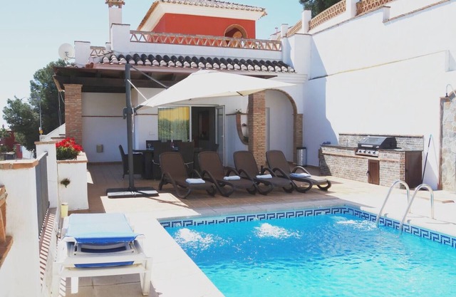 Fabulous Villa El Retiro with Spectacular Sea and Mountain Views