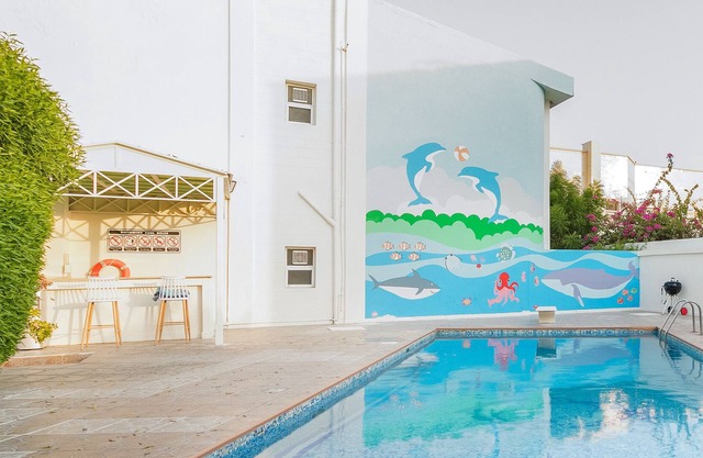 Fabulous villa w/pool, garden, ping pong, bikes