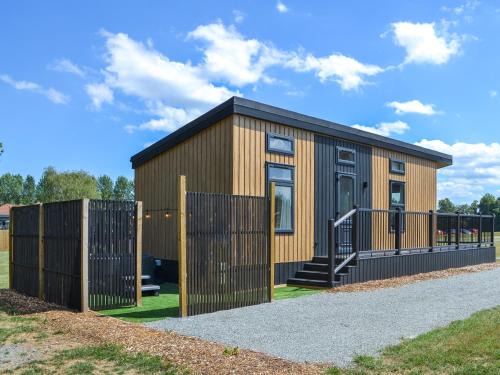 Fairways Retreat 1 - Uk50246