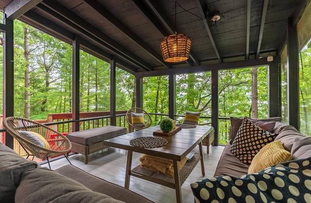 Fairy Lake Hideaway - Stunning Muskoka Lakehouse minutes to Downtown Huntsville