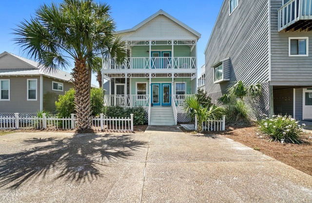 Fall 2025 Rate Drop! 3 BR/3 BA Cottage -Dog Friendly!