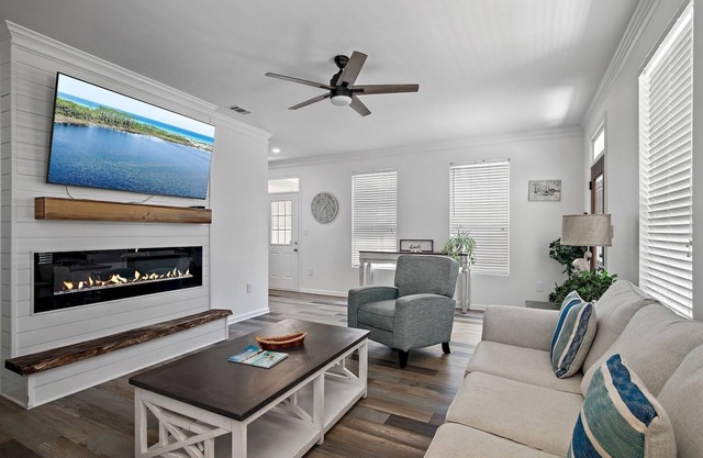 Fall Availability! Walk to the Beach! Low-Speed Vehicle! 2 Community Pools!