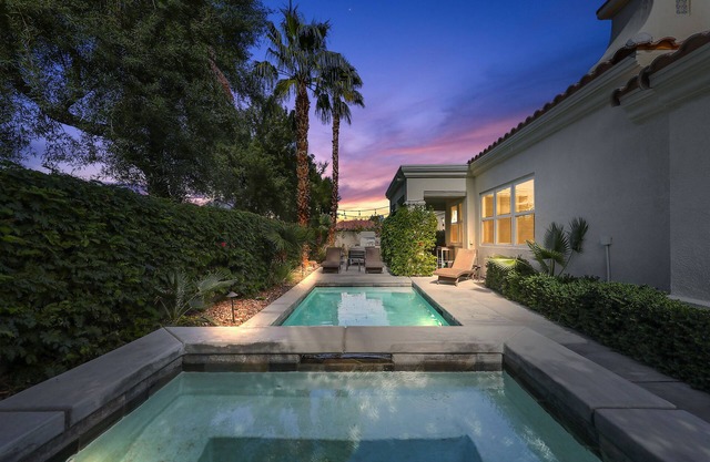 FALL SPECIAL-10% disc. Desert Oasis- Private Pool/HotTub & Gas FireTable #000324