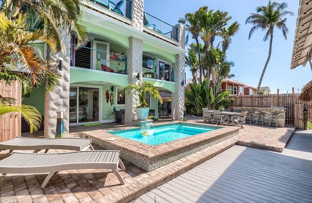 FALL SPECIAL "ParrotEyes FMB" North Island Beauty! Pvt Pool, TOTAL RENOVATION