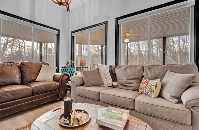 Fall & Winter Forest Retreat: Ski, Spa & Sauna- Poconos & Narrowsburg, NY