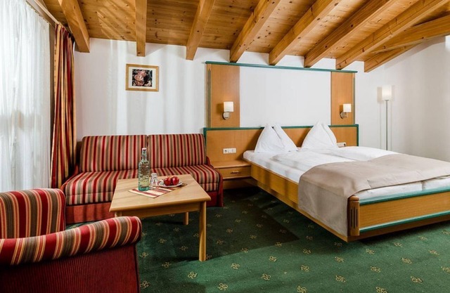 Familienzimmer mit Dusche, WC - Ferienhotel Langeck