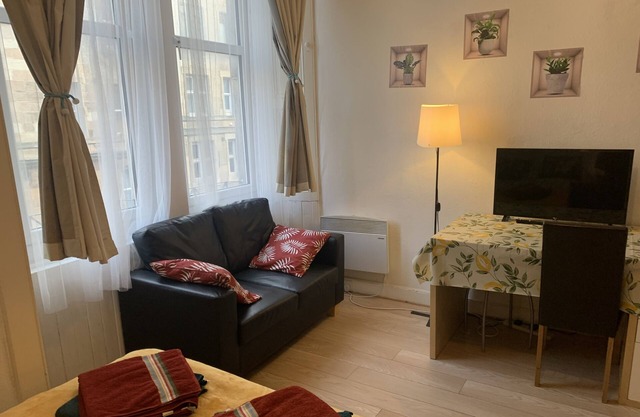 Family Apartment in Fountain Park