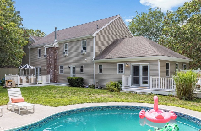 Family Cape Oasis w/Pool, Game Room & Kids' Room
