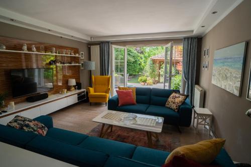 Family/Coworking Retreat Belgrade