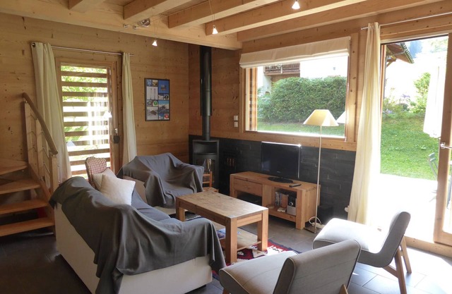 Family chalet for 8 people, terrace & parking