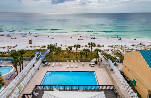 Family friendly, gated resort, walk to beach, 11 pools, mini golf, tennis court