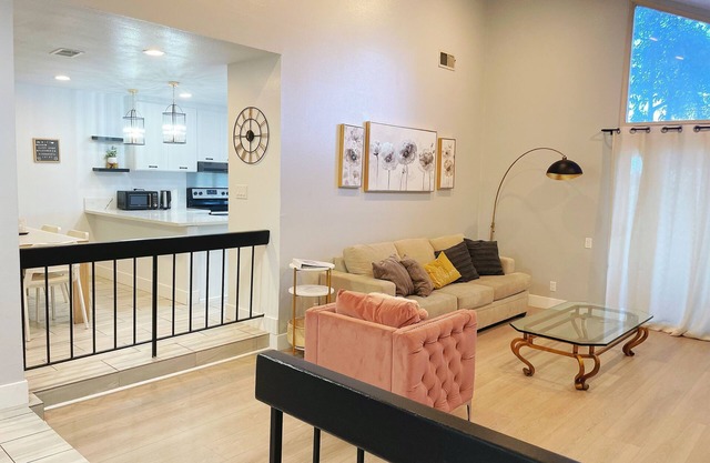 Family-friendly 4 bedrooms, mountain view townhouse located in Hacienda Heights
