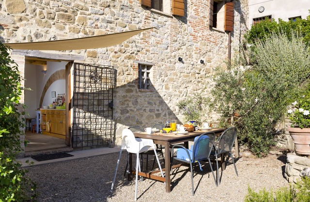 Family friendly apartment - Papaveri. Heated Splash pool and main pool on site.