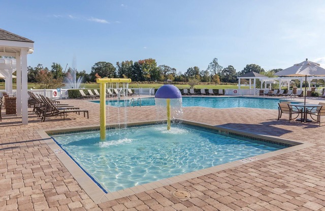 Family Friendly Countryside Resort Condos close to Colonial Williamsburg