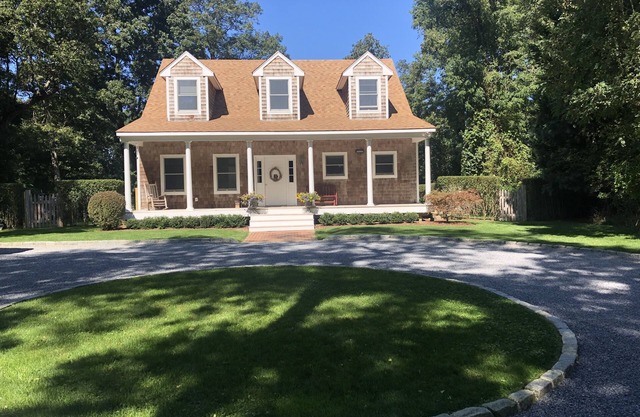 Family Friendly, Estate Like Home, Heated Pool Seconds to Bay!