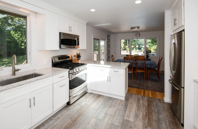 Family Friendly Home W/Pool On Pvt Cul-du-sac, Cls To Beach