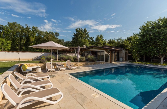 Family friendly house with a swimming pool Lovrečica, Umag (K-22979)