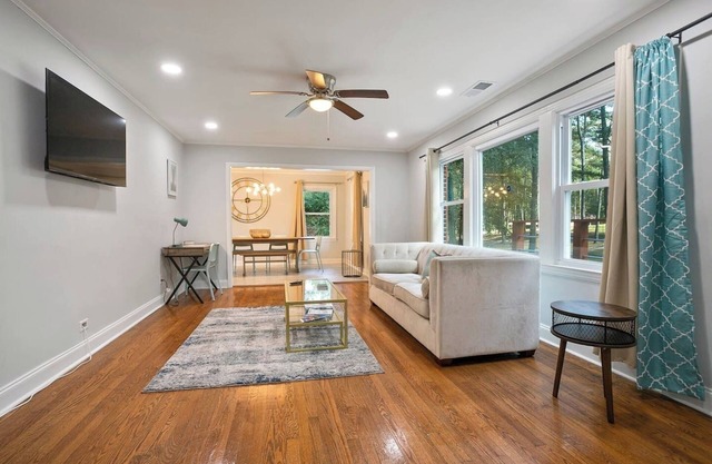 Family-friendly luxury home near Downtown Atlanta