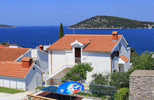 Family friendly seaside apartments Razanj, Rogoznica - 10373