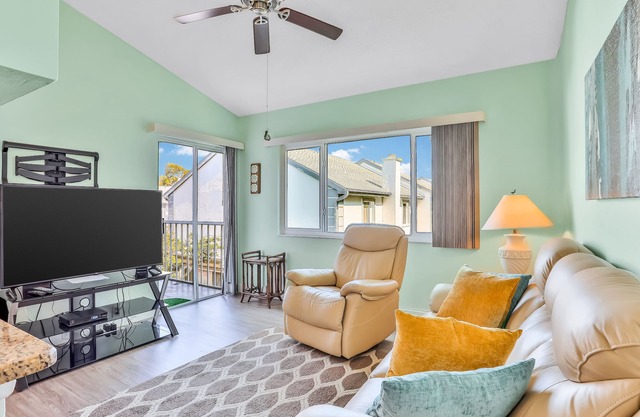 Family-Friendly Condo Close to Beach W/Shared Pool, Free WiFi & Private Balcony