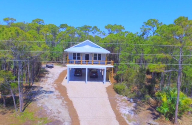 Family Friendly. Very Clean. Local Friendly Owners. Beautiful Gulf View.