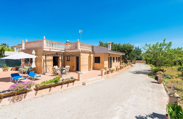 Family-Friendly Villa "Ses Llegitimes" with Pool