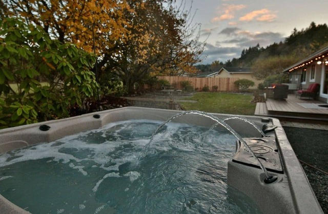 Family Friendly, wi-fi & hot tub