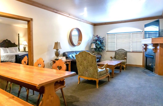 Family Getaway~Pool, Hot Sprng, Scuba & Ice Castles Villa 1041
