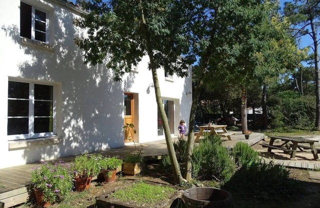 Family home between ocean and forest, 5 minutes from Domino daily market.