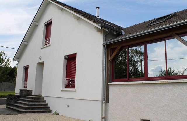 Family Home 550m from Thermes du Connétable – Spacious, Well-Equipped, Pet-Friendly