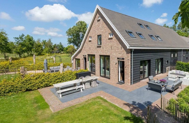 Family Home in Zeeland near Oranjezon Beach