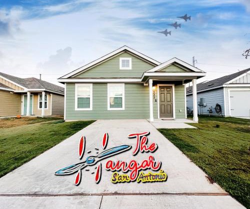 Family Home San Antonio Hangar