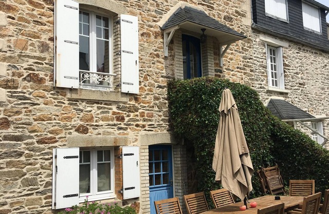 Family home with garden close to beaches