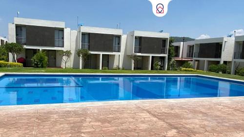 Family Home with Pool, El Mirador 2 Bedrooms