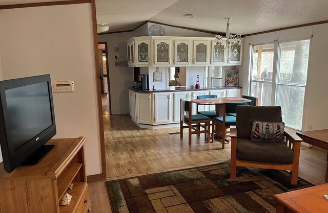 Family Lake Front Retreat