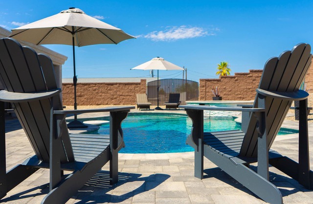 Family Lake House - Pet Friendly - Pool and Spa - HEATED SPA INCLUDED