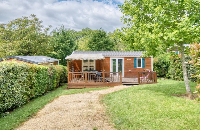 Family Mobile Home with Pool – 6 People – 4-Star Campsite