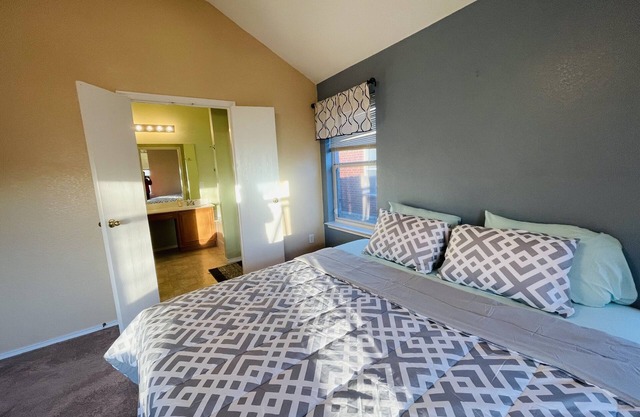 Family Oasis 4BR/15 mins to Downtown/Peaceful