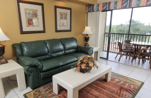 Family-sized condo, 5 minutes to Walt Disney World.