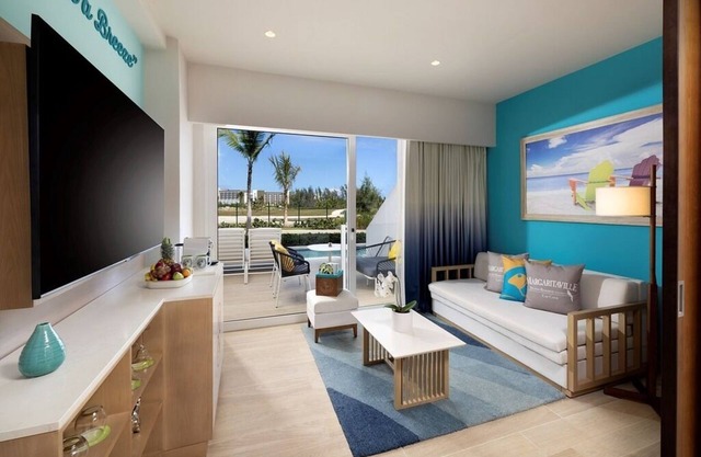 Family Swim-Up Suite: ALL-INCLUSIVE Luxury with Pool Access & Premium Benefits