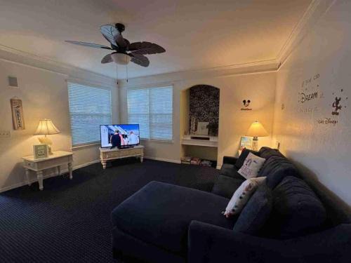 Family Villa with a Pool FREE Disney Shuttle - 2 Bedrooms, 2 Baths -Sleeps 8- 3019