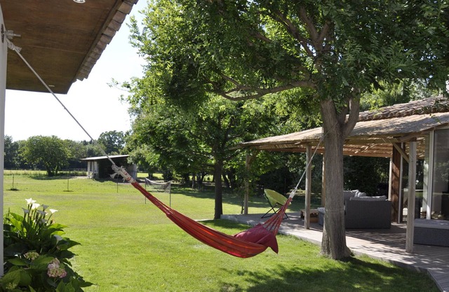 Family villa with pool and a natural setting