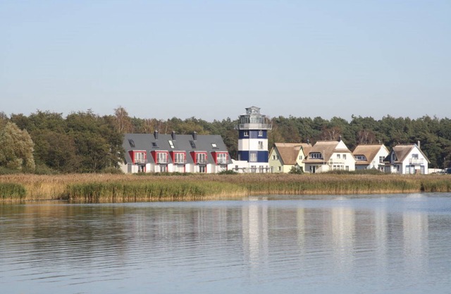Fantastic dike house in the first row on the water with a beautiful view of the water.