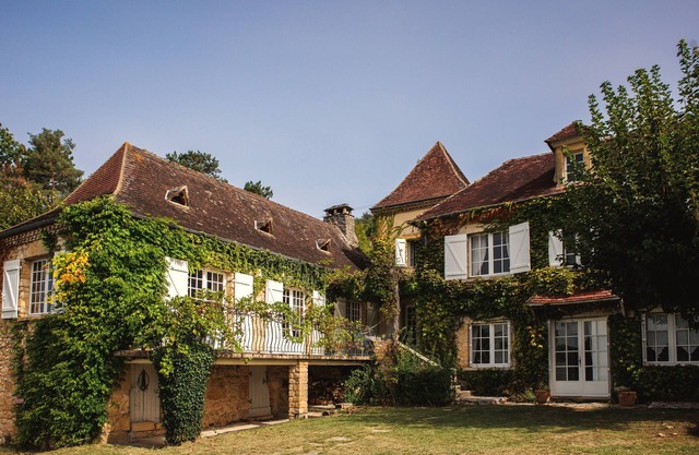 Fantastic holiday home with a private pool and wonderful views of the Dordogne