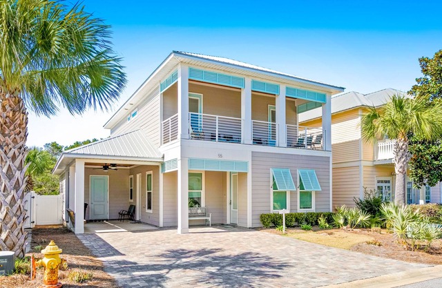 Fantastic home close to beach w/shared pool, central AC, WiFi, balcony, & patio
