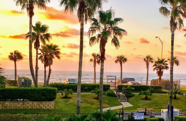 Fantastic views - Condo 2nd floor, 2beds, 2baths