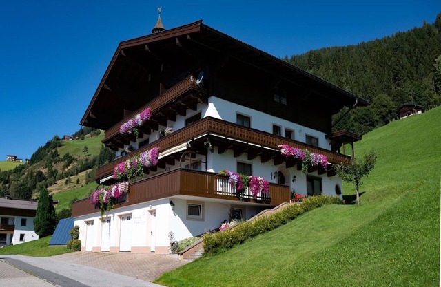 Farmhouse in Hollersbach with Mountain Views