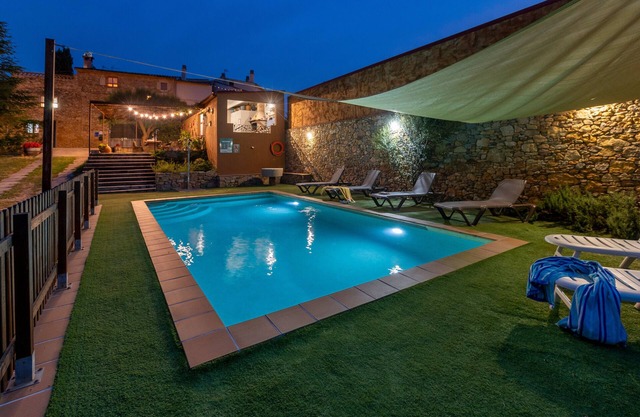 Farmhouse "Can Nentia" with Mountain View, Pool & Wi-Fi
