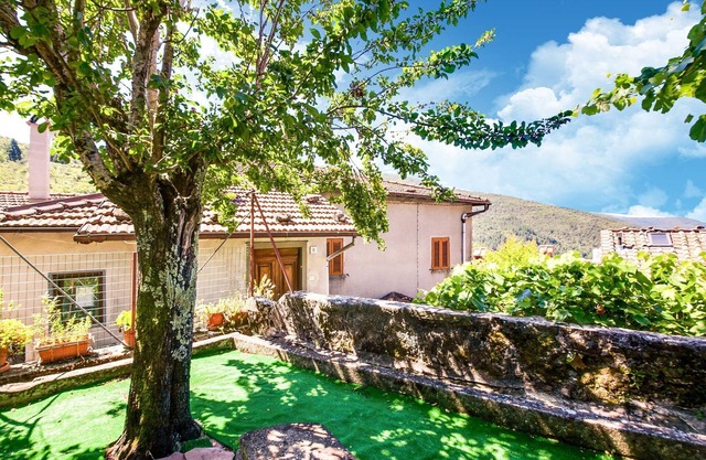Farmhouse in Casoli near Ski Slopes
